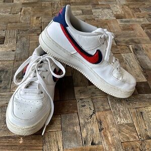 Nike Air Force One Low Chenille Swoosh Youth 5.5 Women’s 7